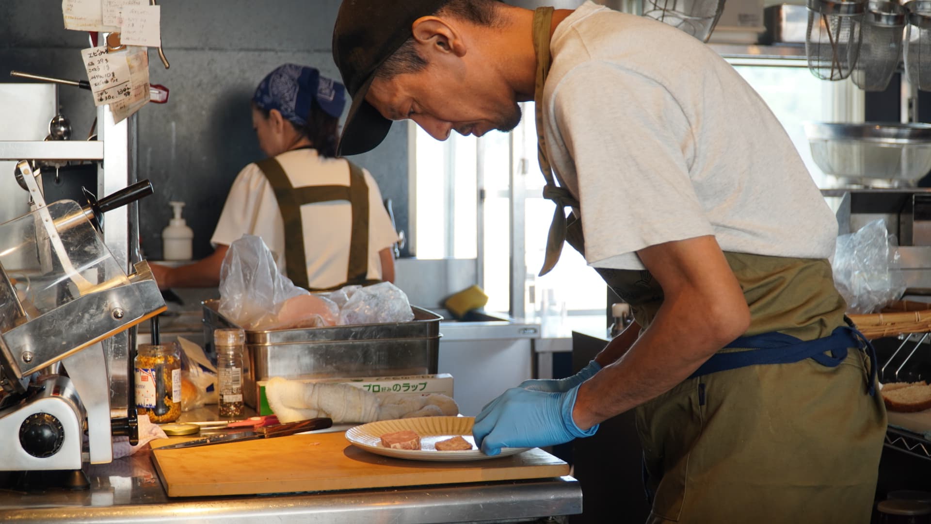 ともに食卓の様子4